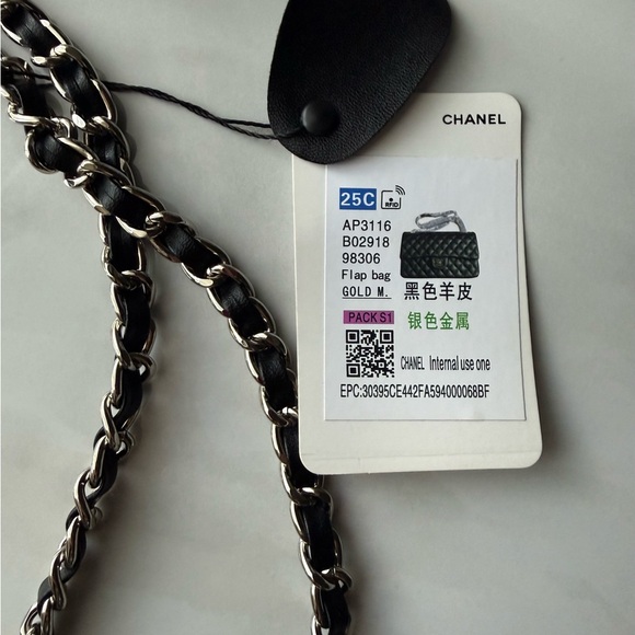 Classic flap bag - Picture 9 of 14